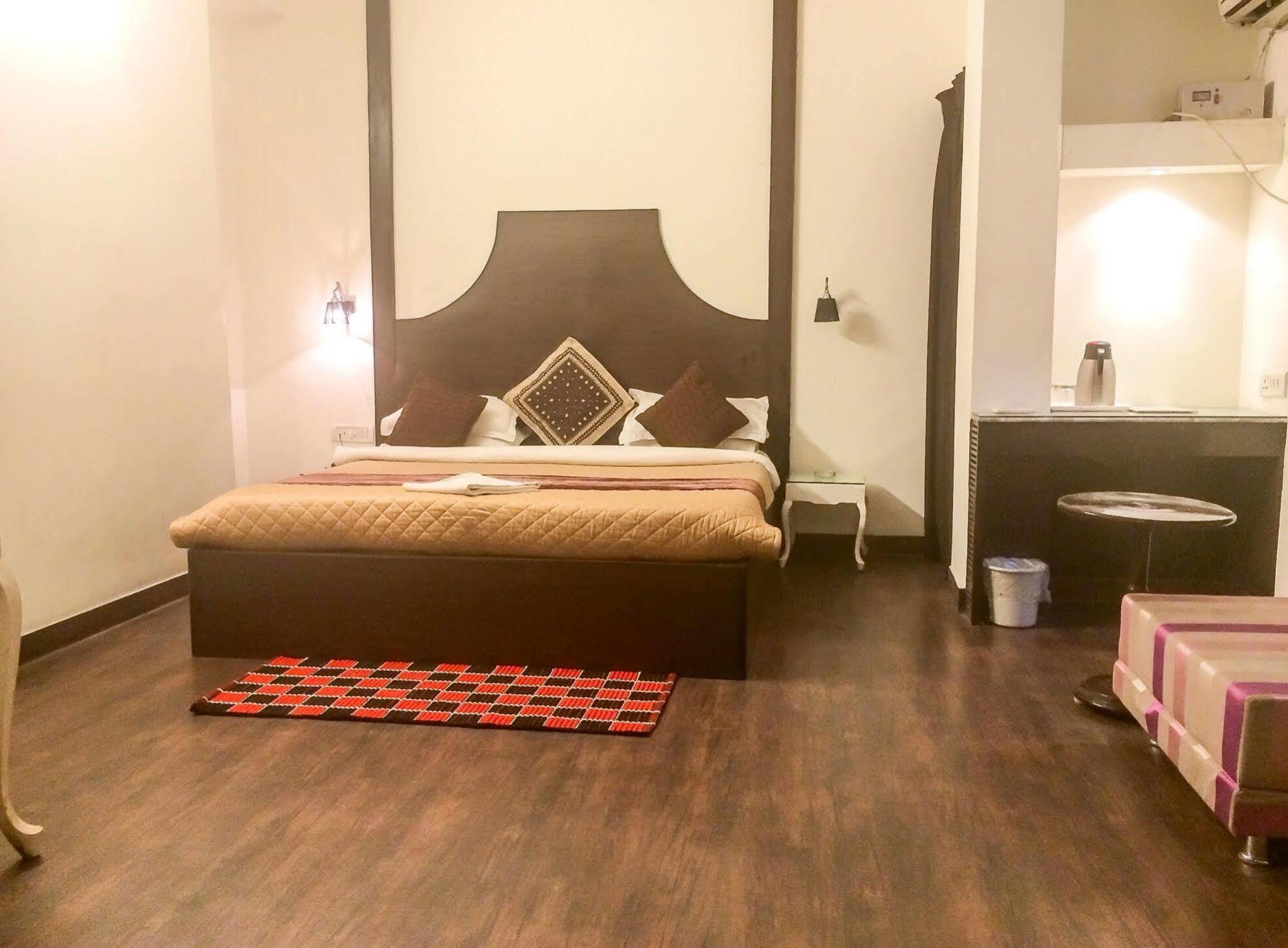 Itsy Hotels Banana Boutique Varanasi Exteriör bild