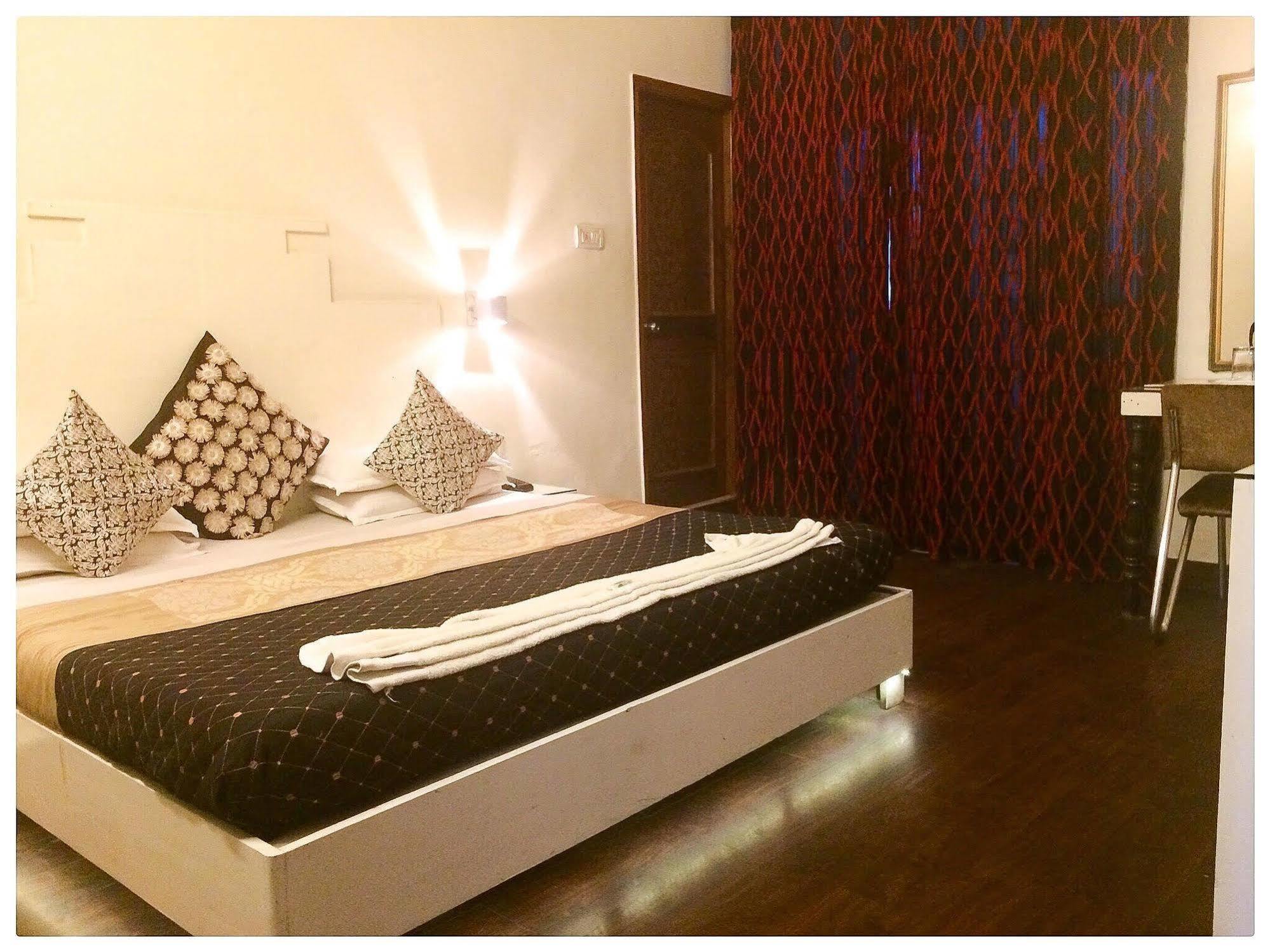 Itsy Hotels Banana Boutique Varanasi Exteriör bild